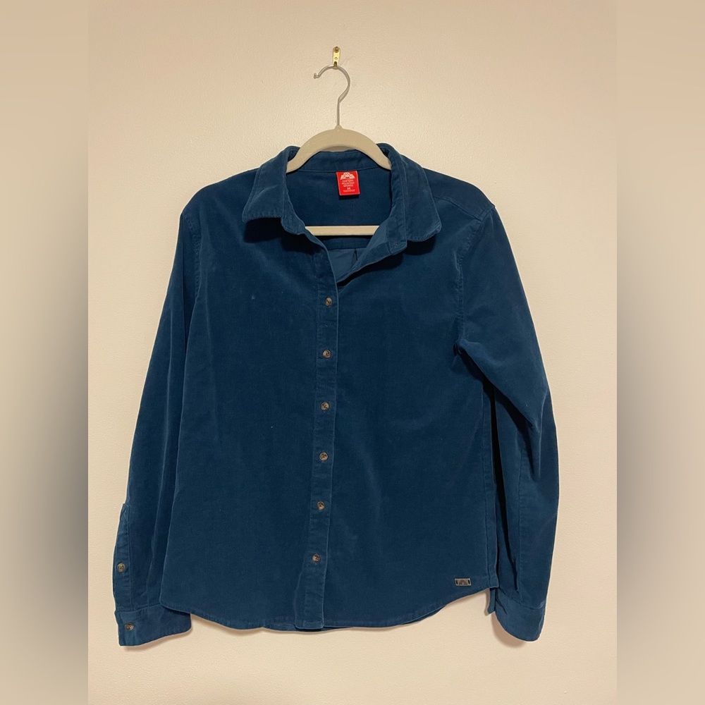 Eastern Mountain Sports button down women’s shirt size M